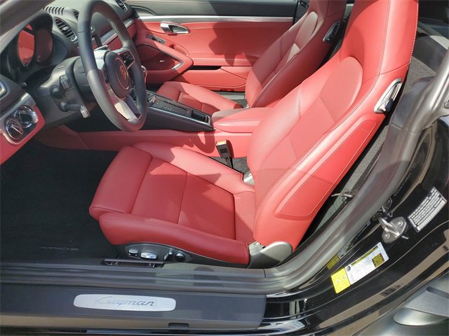 Used 2025 Porsche 718 Cayman image 5