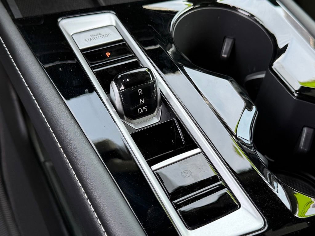 Used 2024 Volkswagen Atlas Cross Sport SE FWD image 21