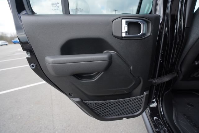 New 2026 Jeep Gladiator Rubicon AWD/4WD image 14