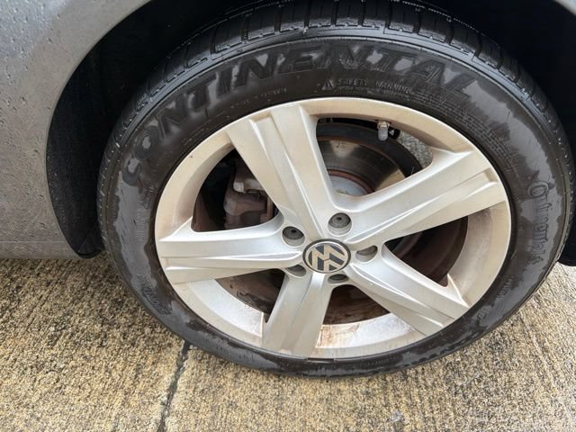 Used 2012 Volkswagen Eos Lux FWD image 21