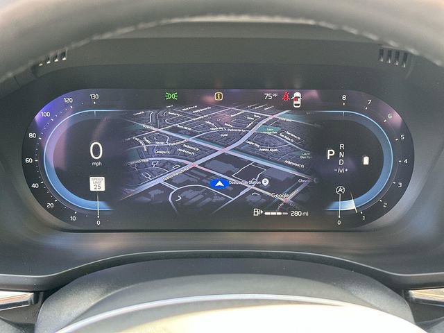 Used 2023 Volvo XC60 B5 Plus image 10