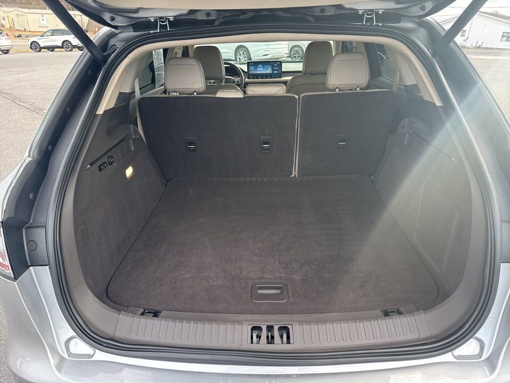 Certified 2023 Lincoln Nautilus AWD image 17