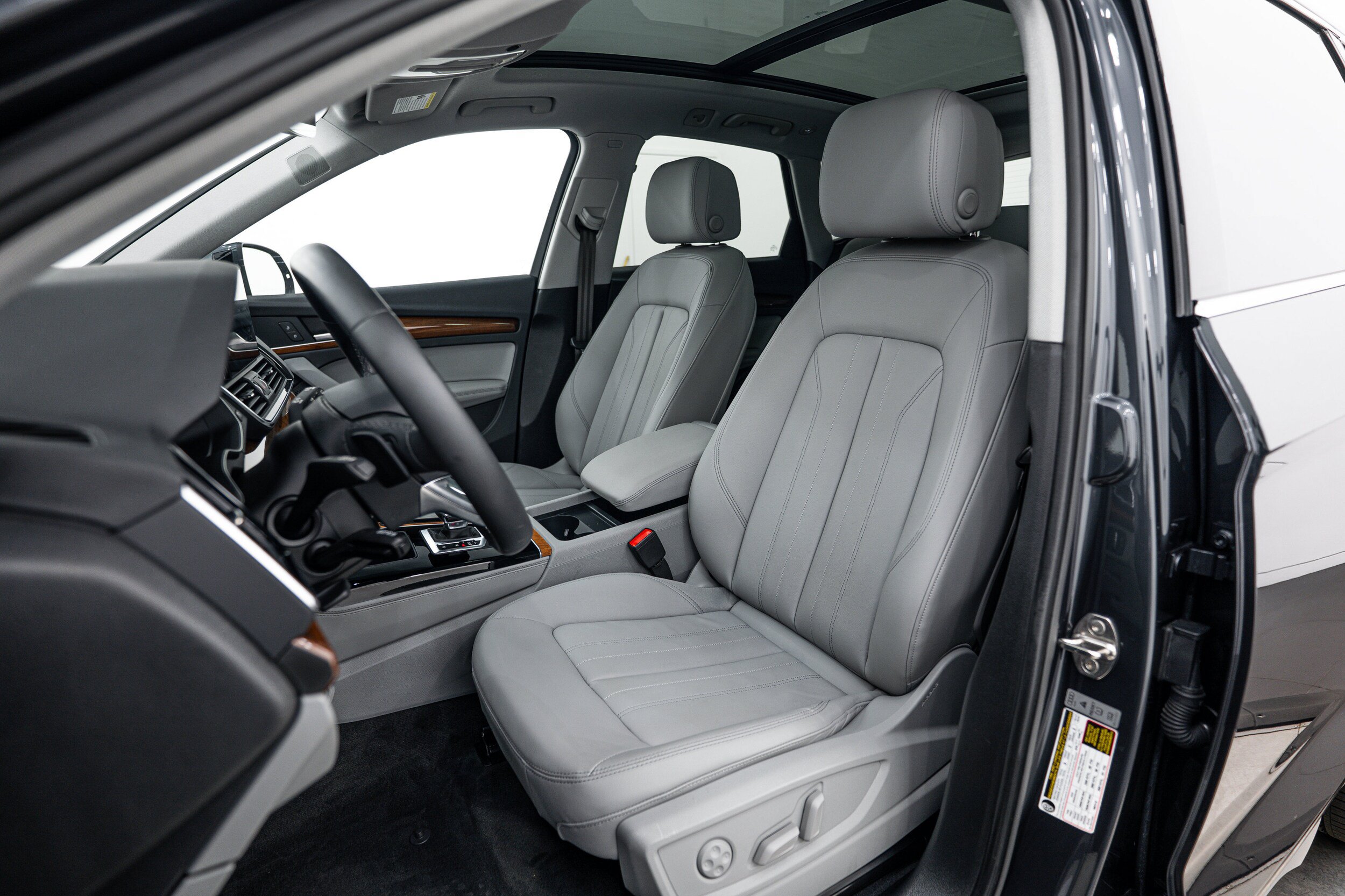 Used 2023 Audi Q5 2.0T Premium Plus w/ Premium Plus Package AWD/4WD image 17