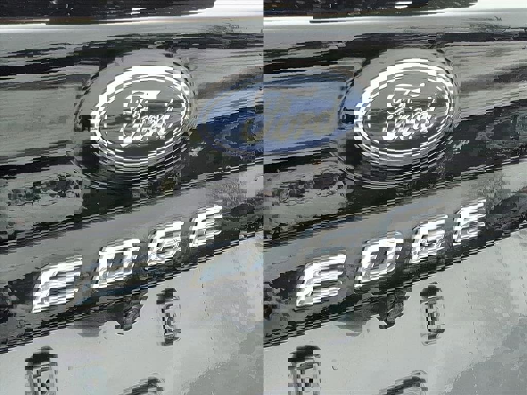 Used 2021 Ford Edge SEL w/ Convenience Package image 30