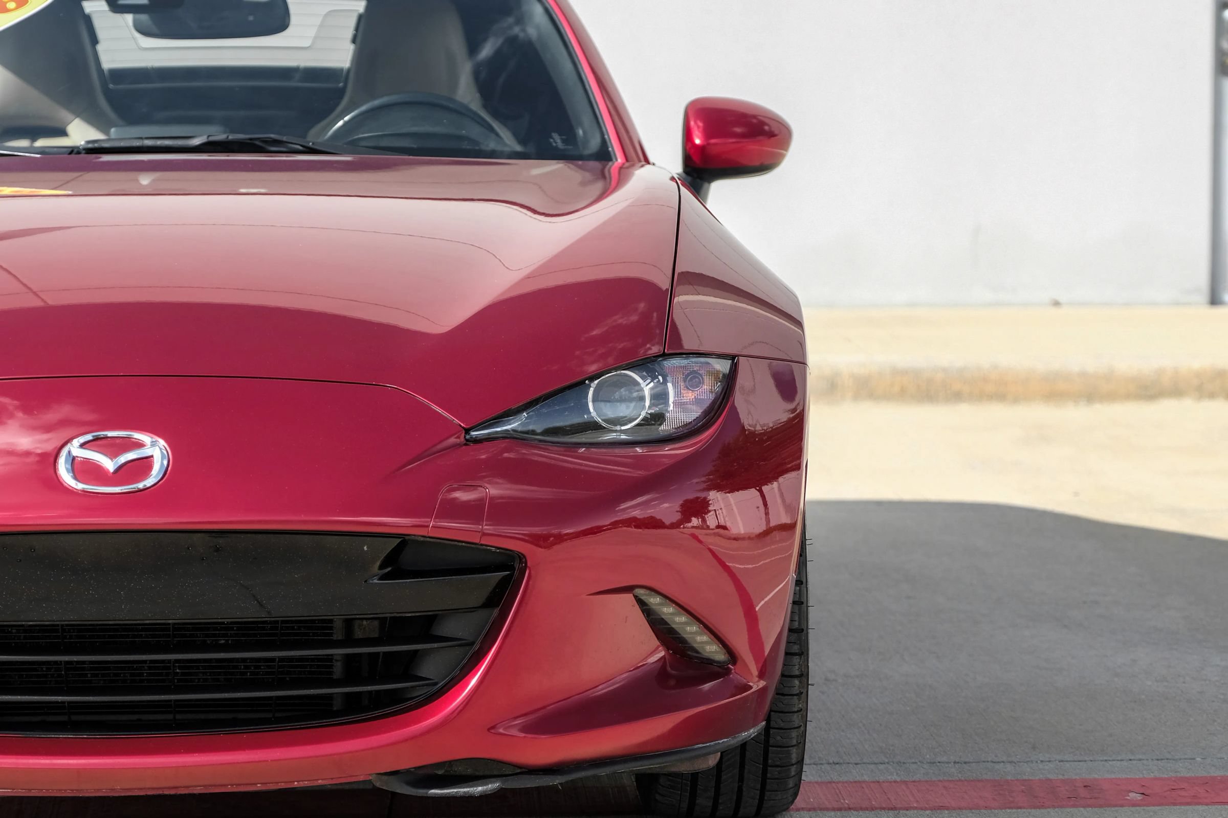 Used 2018 MAZDA MX-5 Miata RF Grand Touring RWD image 38