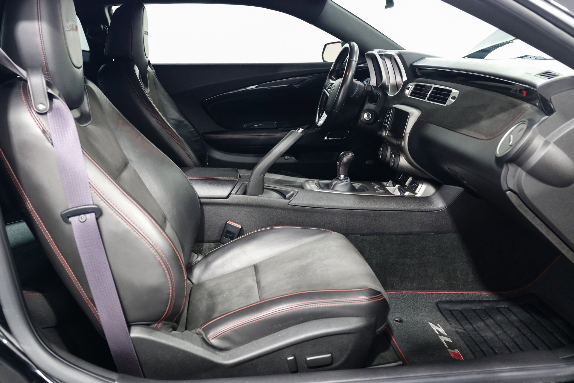 Used 2013 Chevrolet Camaro ZL1 image 23