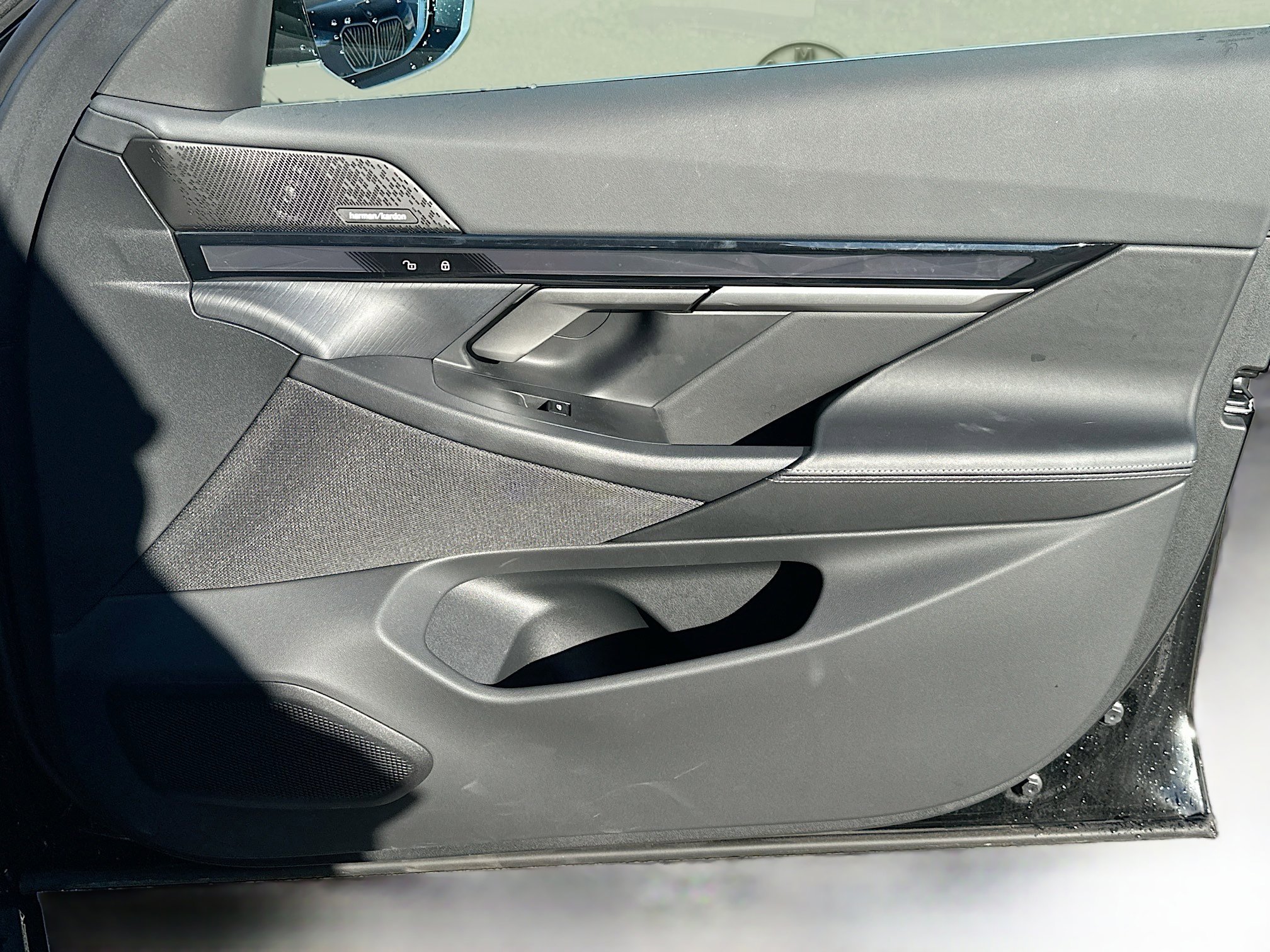 Used 2024 BMW i5 eDrive40i w/ Premium Package image 35