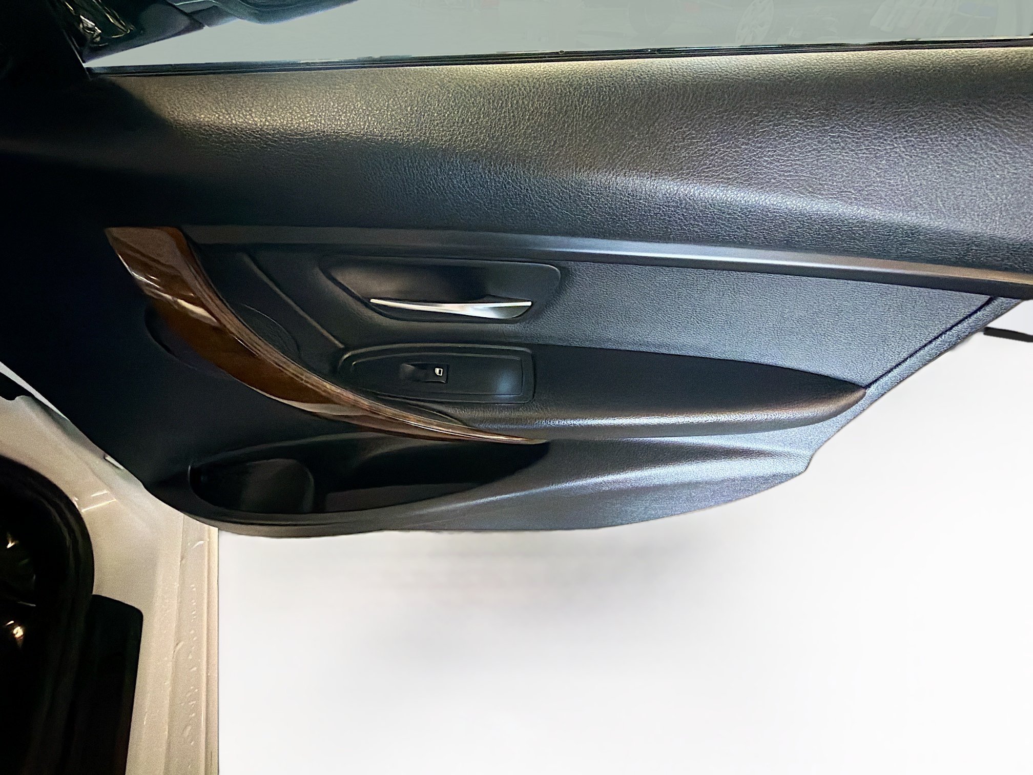 Used 2015 BMW 320i xDrive Sedan AWD/4WD image 34