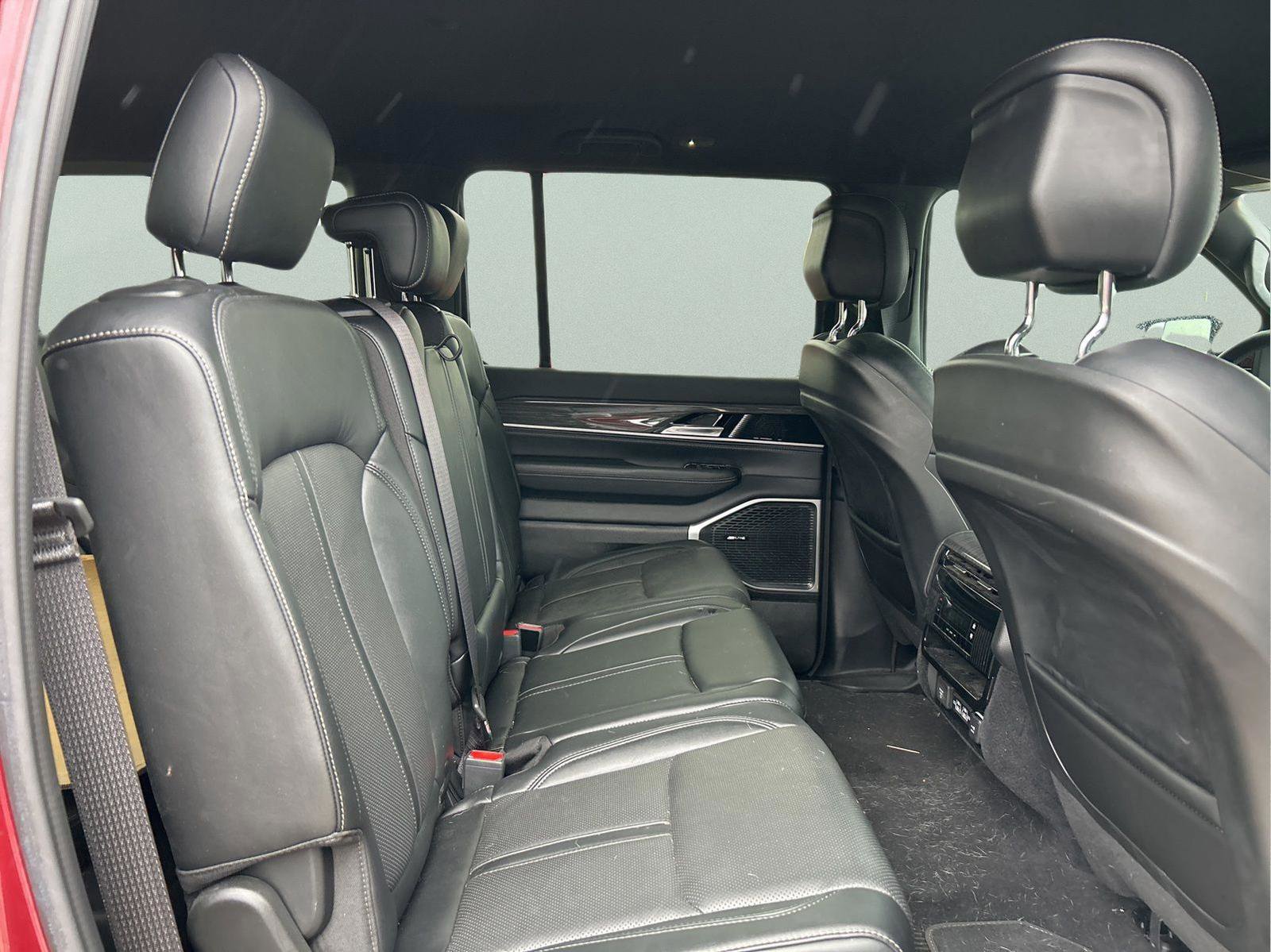 Used 2022 Jeep Wagoneer Series II image 11