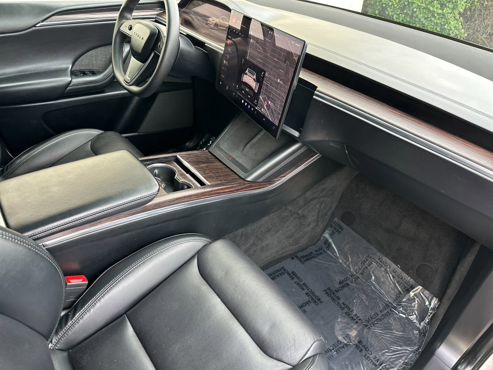 Used 2024 Tesla Model X image 18