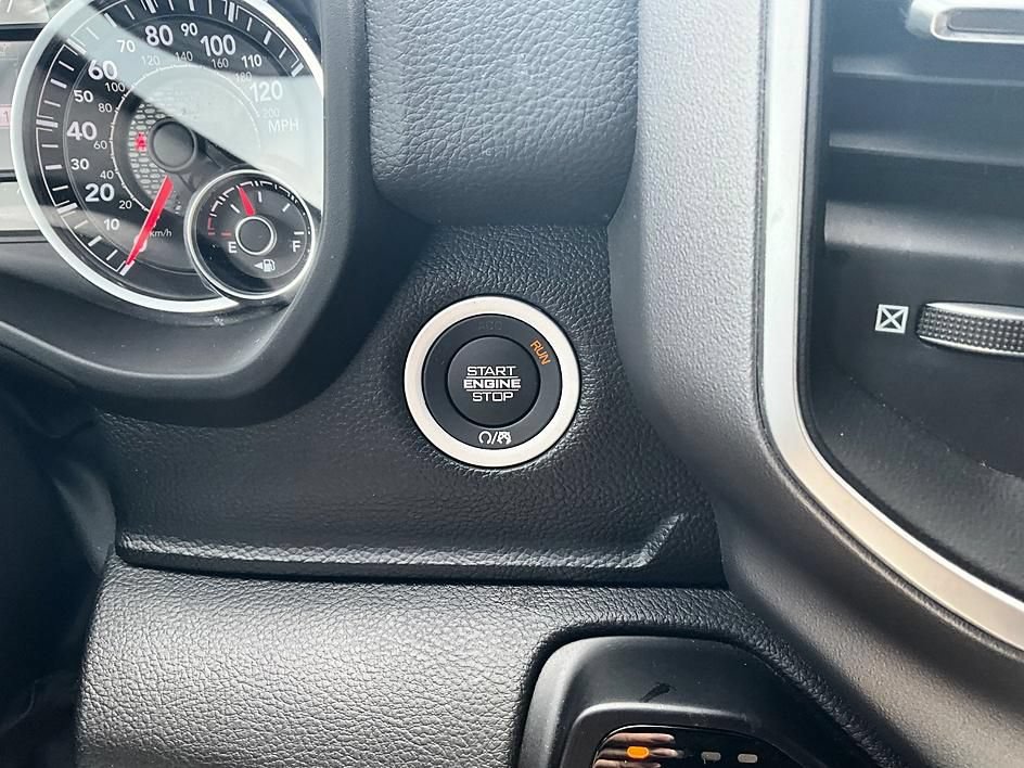 Used 2022 RAM 1500 Big Horn AWD/4WD image 19