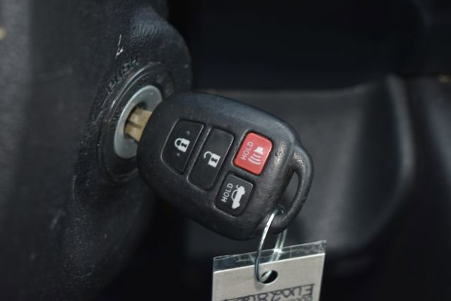 Used 2015 Toyota Camry SE image 23