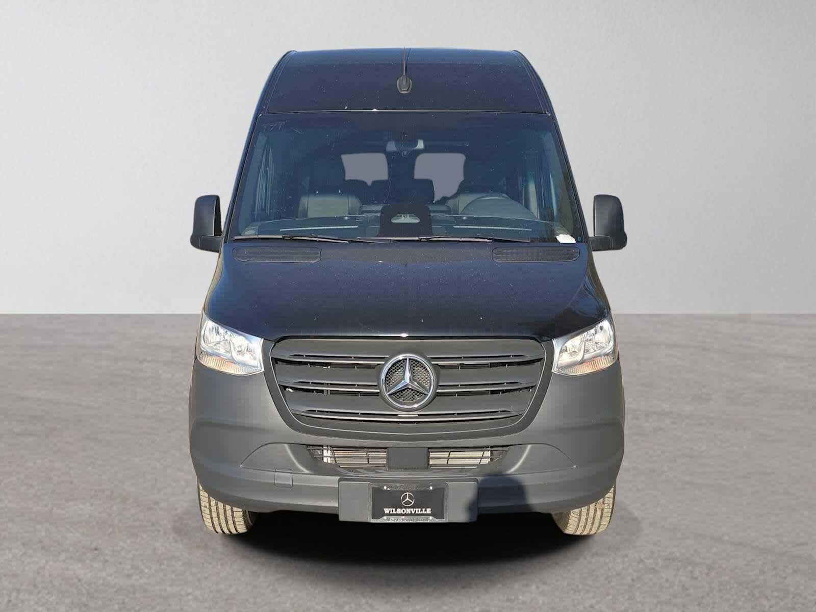 Used 2025 Mercedes-Benz Sprinter 2500 image 8