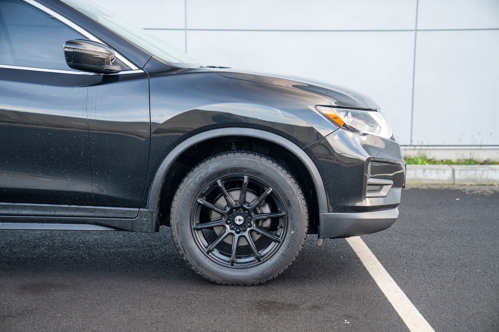 Used 2019 Nissan Rogue SV image 9