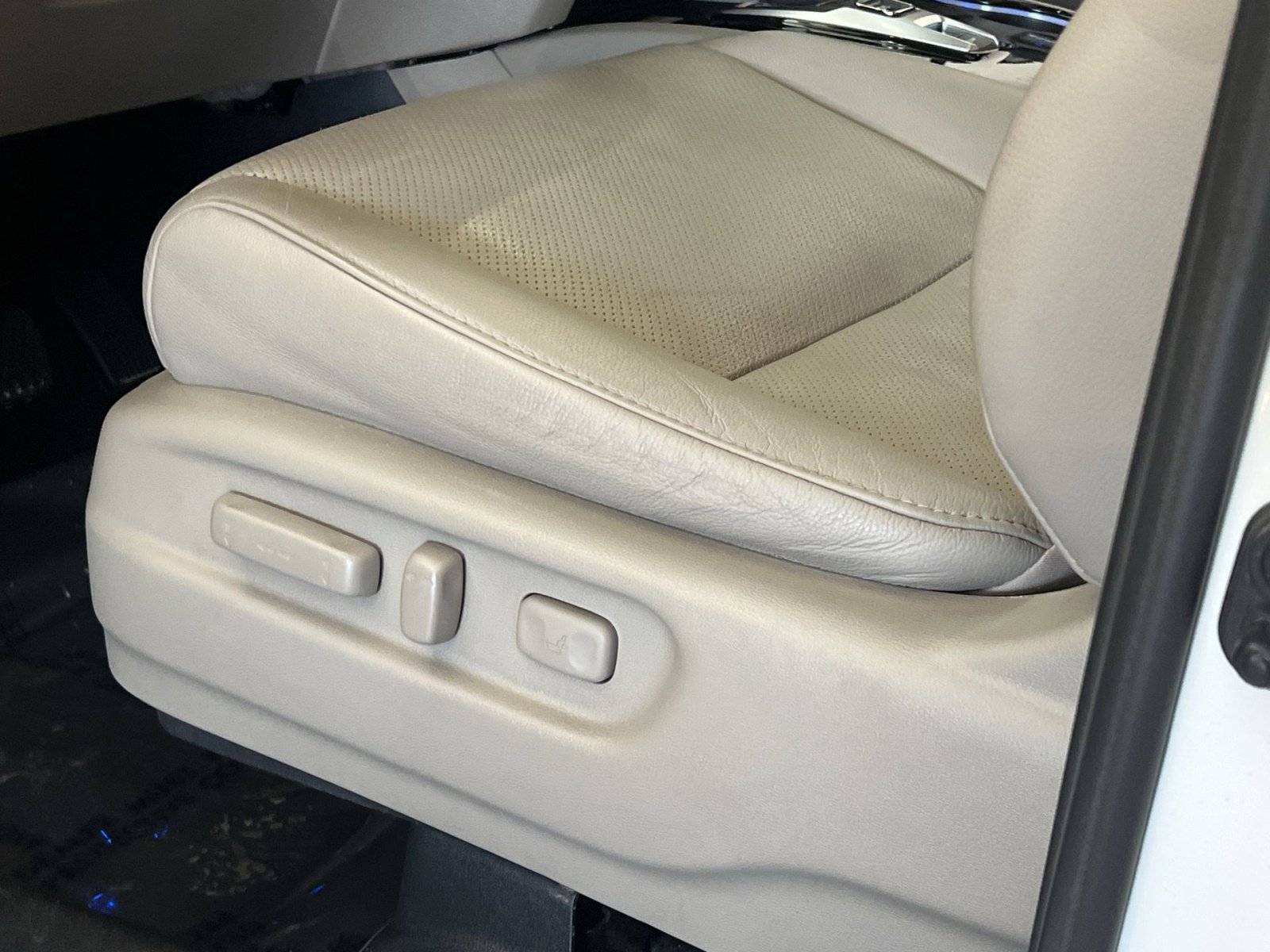 Used 2022 Honda Pilot Elite image 18