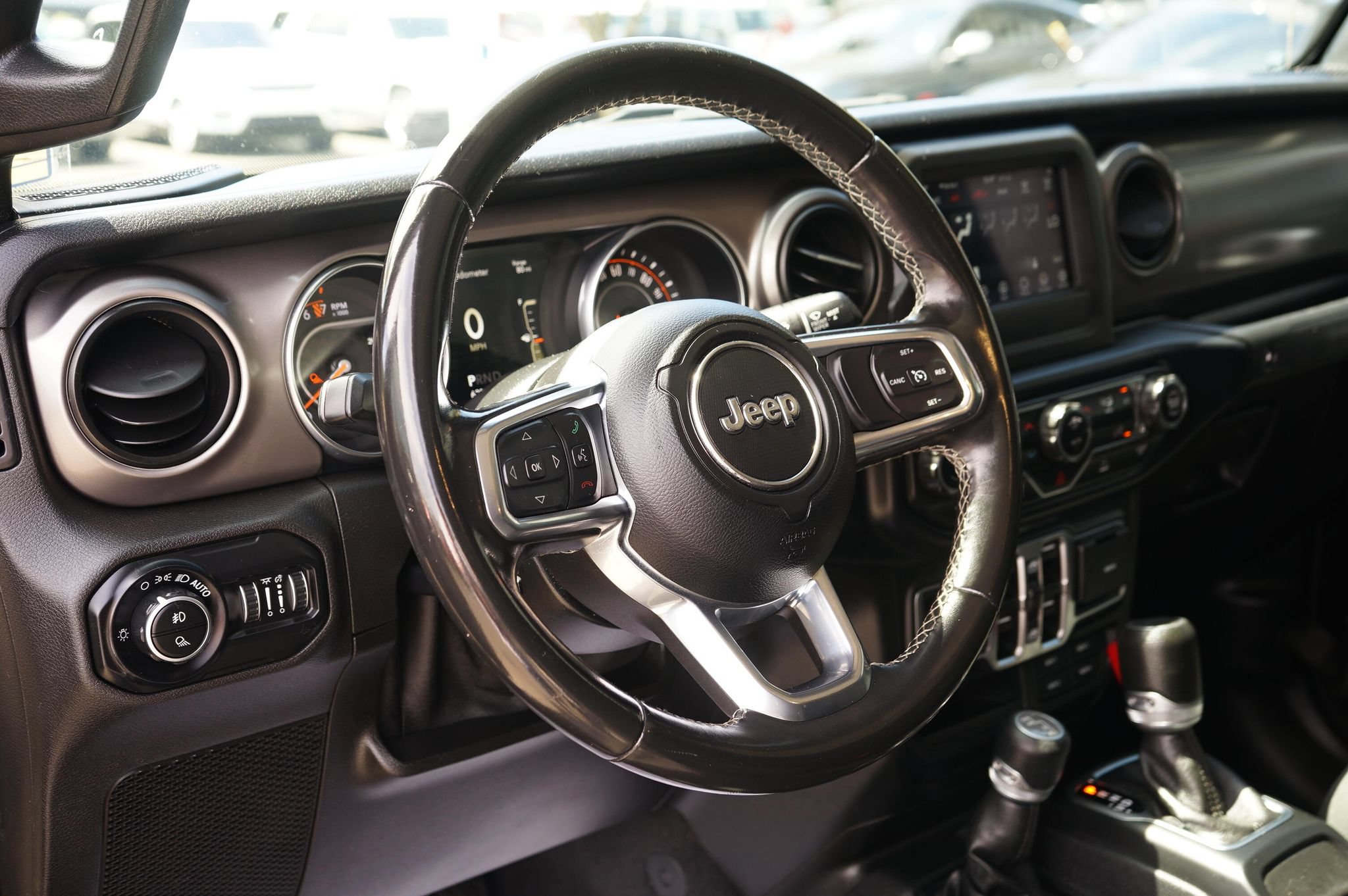 Used 2020 Jeep Gladiator Sport w/ Technology Group AWD/4WD image 13