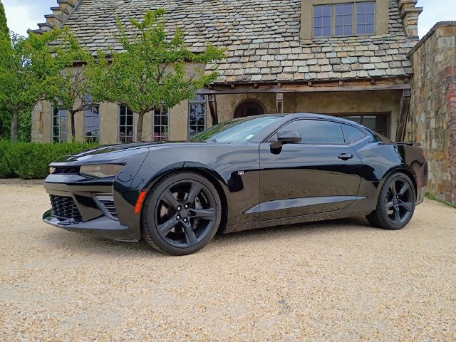 Used 2018 Chevrolet Camaro SS RWD image 5
