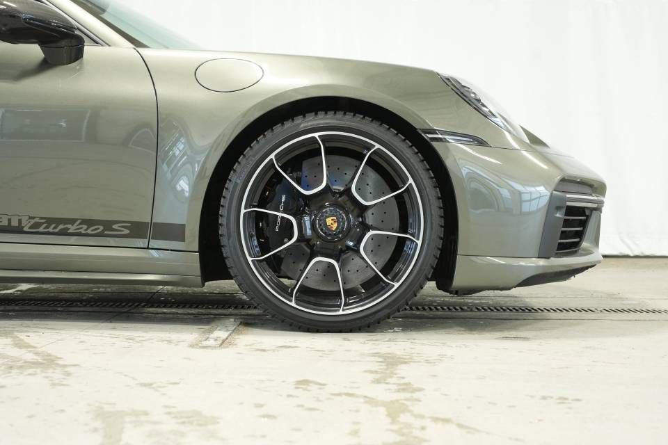 Certified 2021 Porsche 911 Turbo S image 41