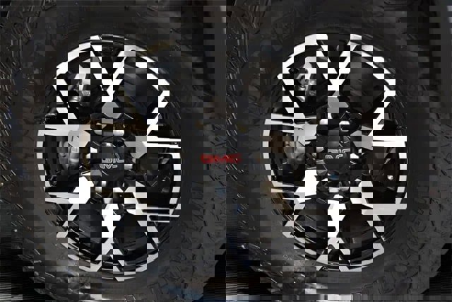 Used 2024 GMC Canyon AT4X image 14