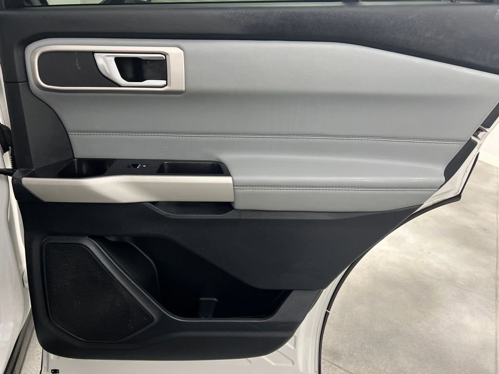 Used 2021 Ford Explorer XLT w/ Equipment Group 202A image 21