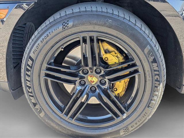 Used 2017 Porsche Macan S image 22