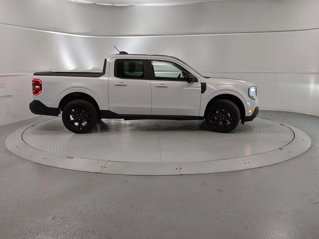 New 2025 Ford Maverick Lariat w/ Black Appearance Package image 2