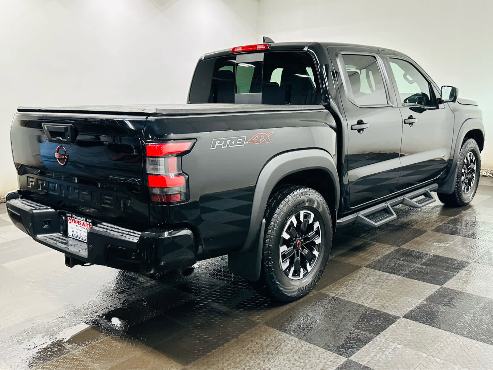 Used 2023 Nissan Frontier PRO-4X w/ Pro Convenience Package image 7