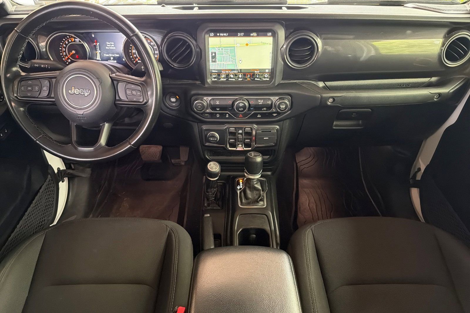 Used 2022 Jeep Gladiator Sport AWD/4WD image 18