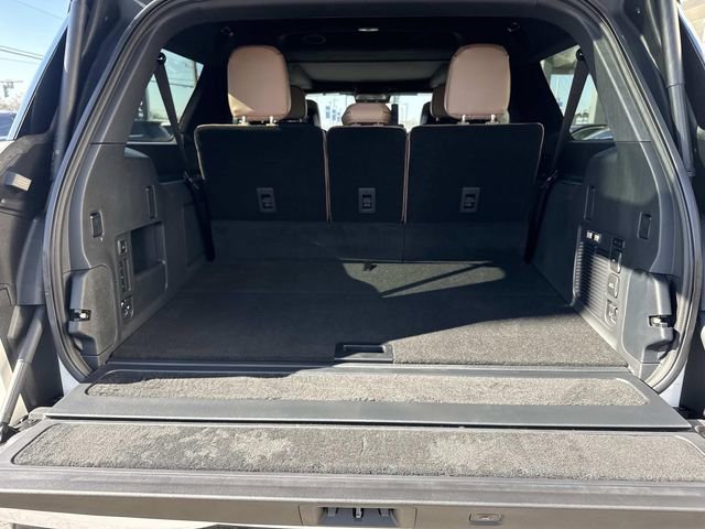 New 2025 Lincoln Navigator L Black Label image 12