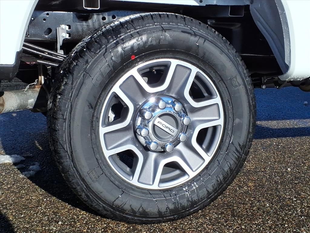 New 2026 Ford F250 Lariat w/ Lariat Premium Package image 9