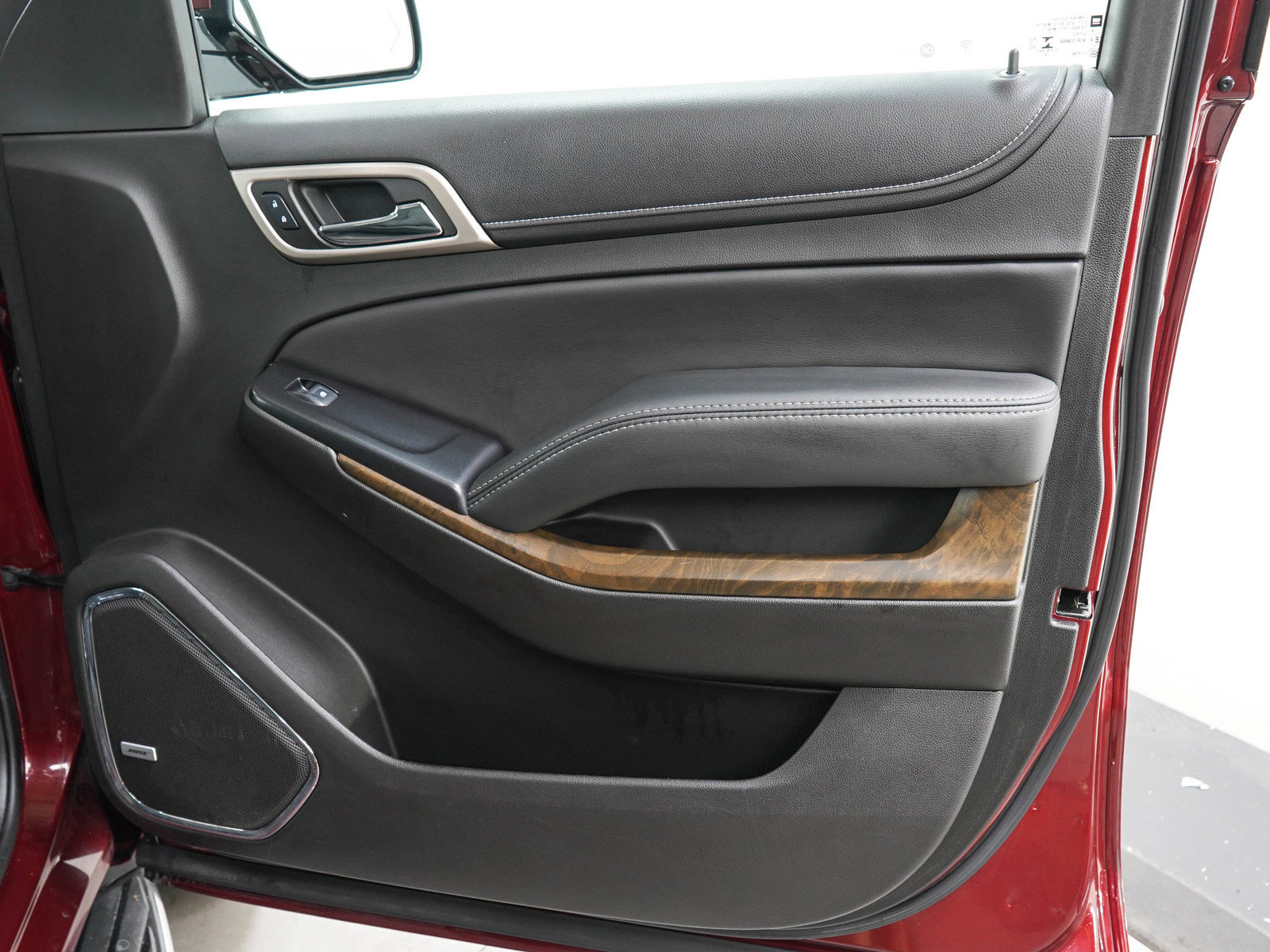 Used 2018 GMC Yukon XL Denali w/ Open Road Package AWD/4WD image 12
