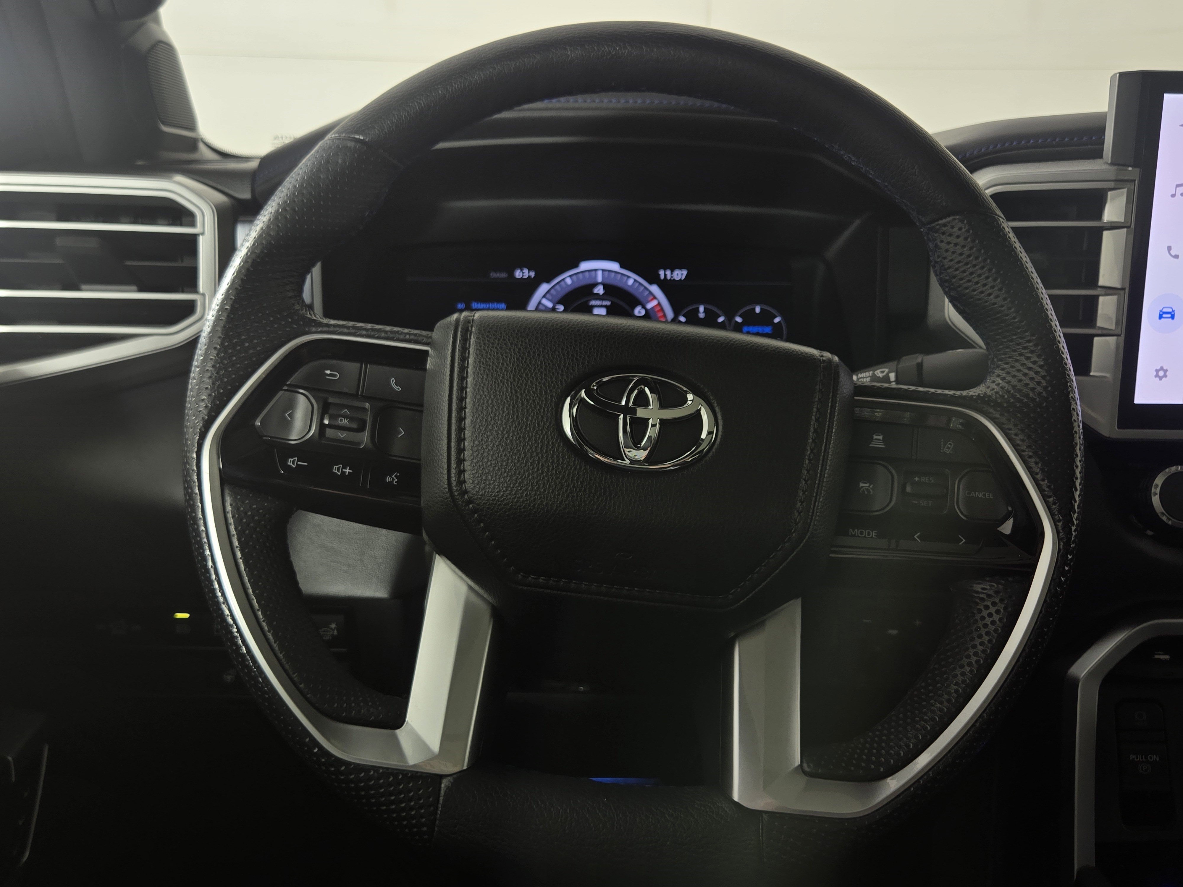 Used 2024 Toyota Tundra Platinum w/ TRD Off-Road Package AWD/4WD image 15