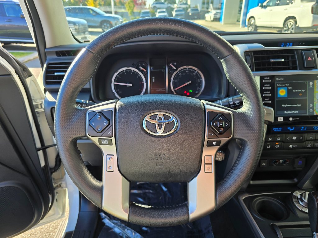 Used 2021 Toyota 4Runner Limited AWD/4WD image 23