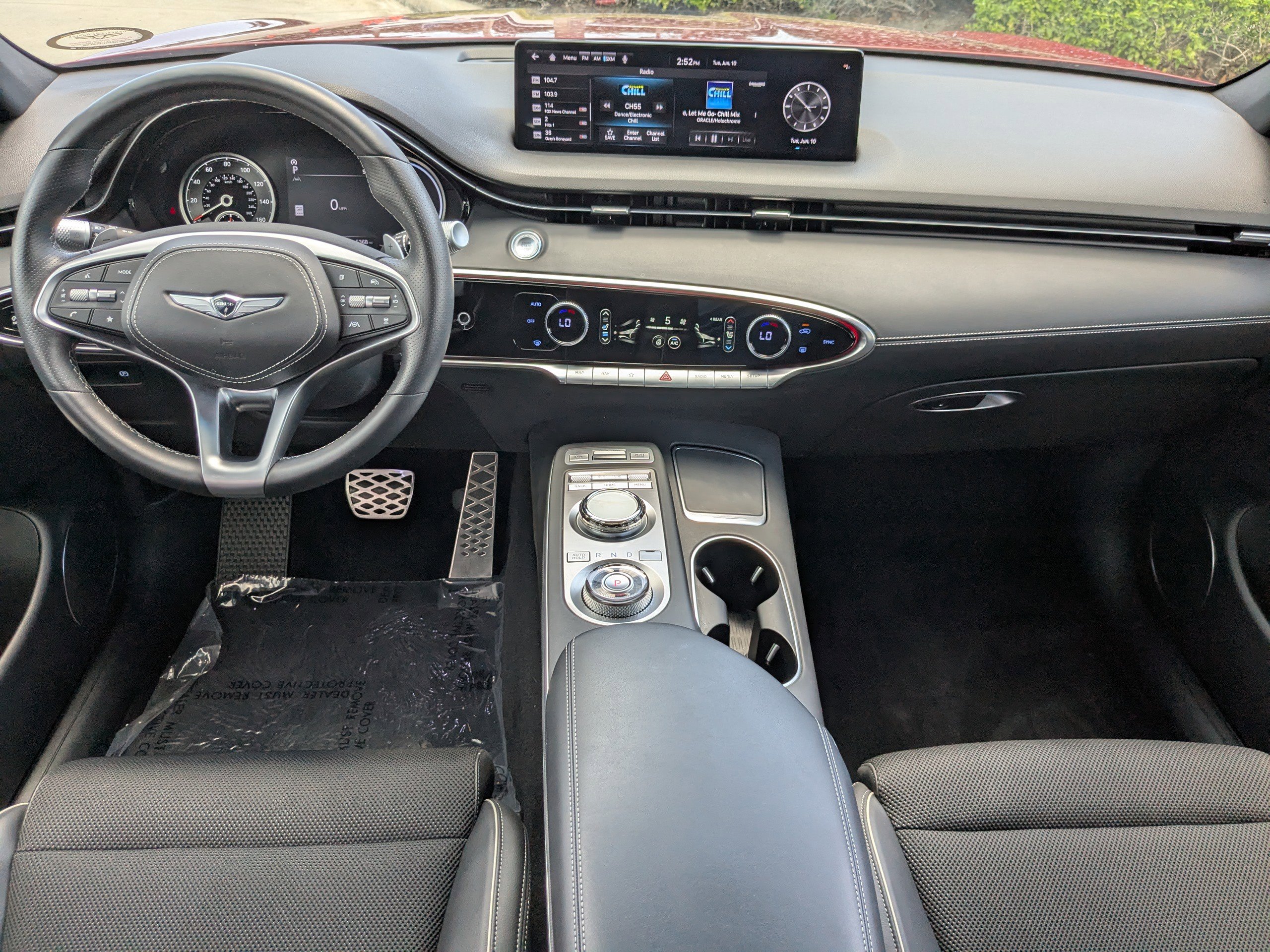 Used 2024 Genesis GV70 3.5T Sport image 11