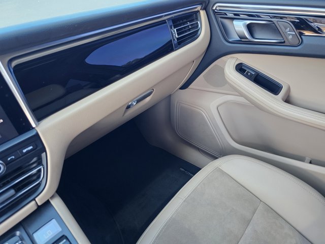 Used 2021 Porsche Macan AWD/4WD image 57