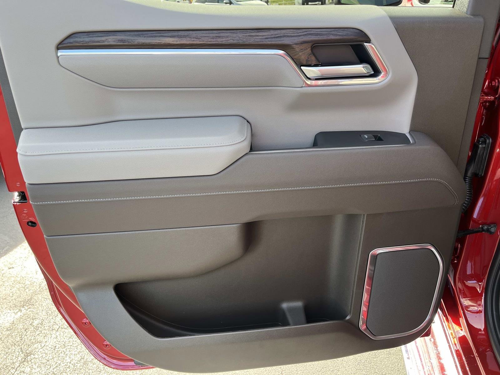 New 2026 GMC Sierra 1500 SLT w/ SLT Premium Plus Package image 19