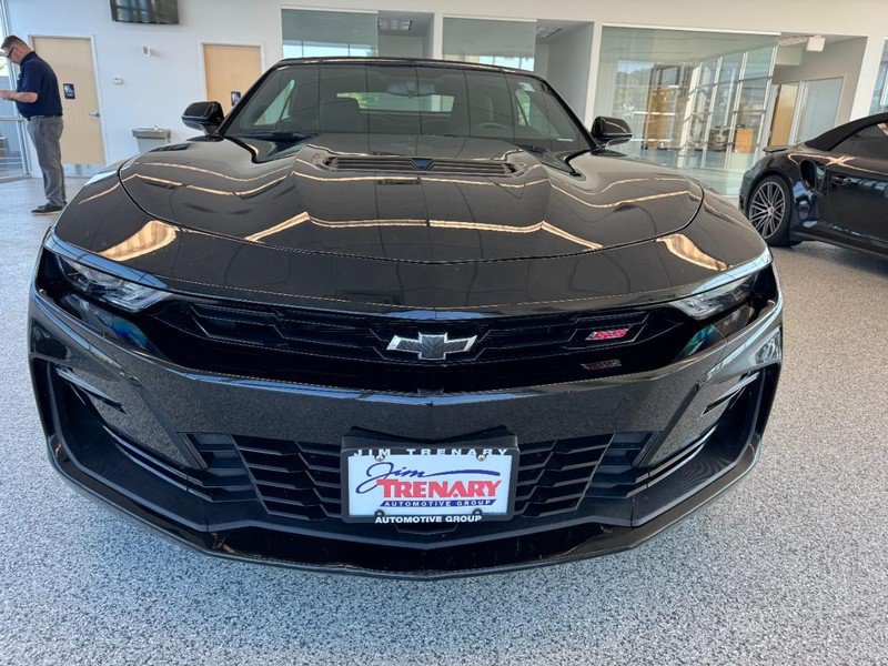 Used 2022 Chevrolet Camaro SS RWD image 9