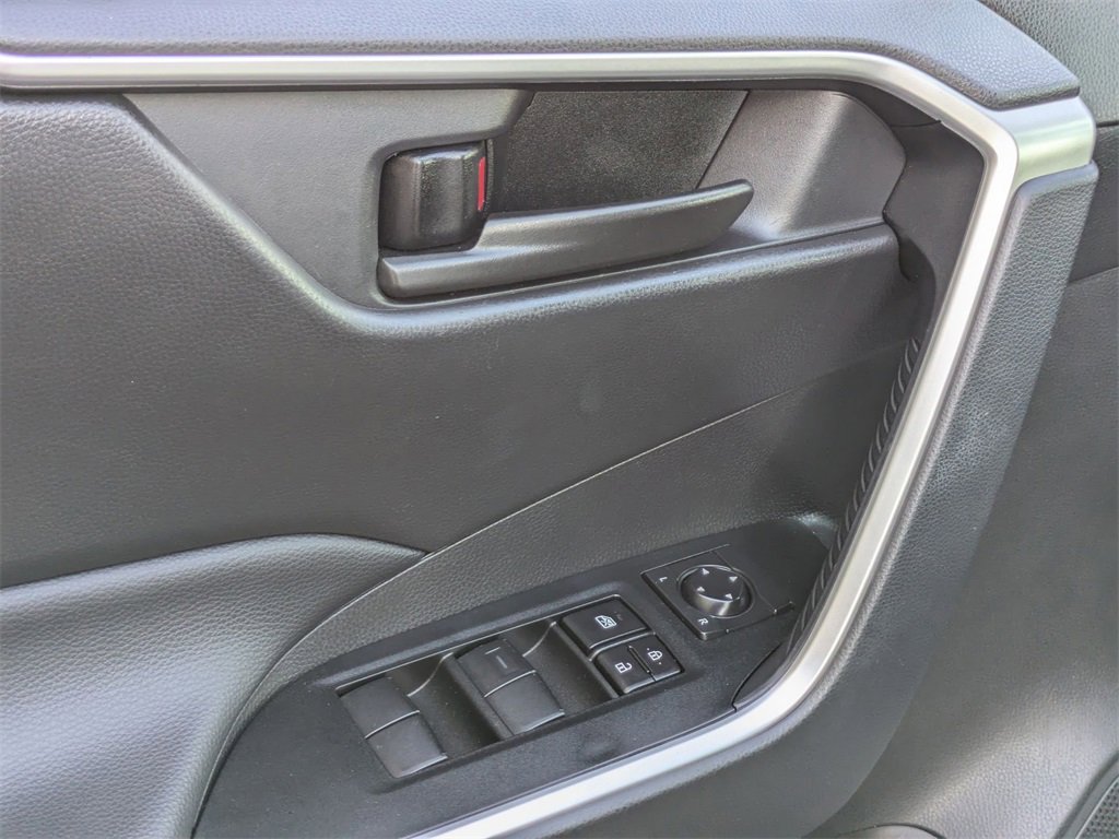 Used 2025 Toyota RAV4 LE image 13