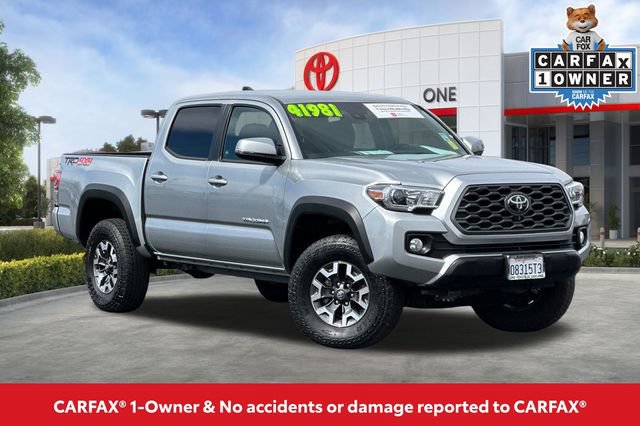 Certified 2023 Toyota Tacoma TRD Off-Road w/ Technology Package AWD/4WD image 2