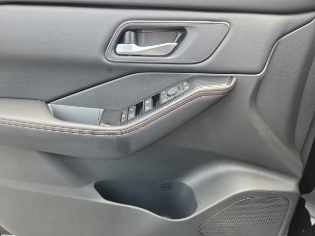 New 2026 Nissan Rogue SV AWD/4WD image 20