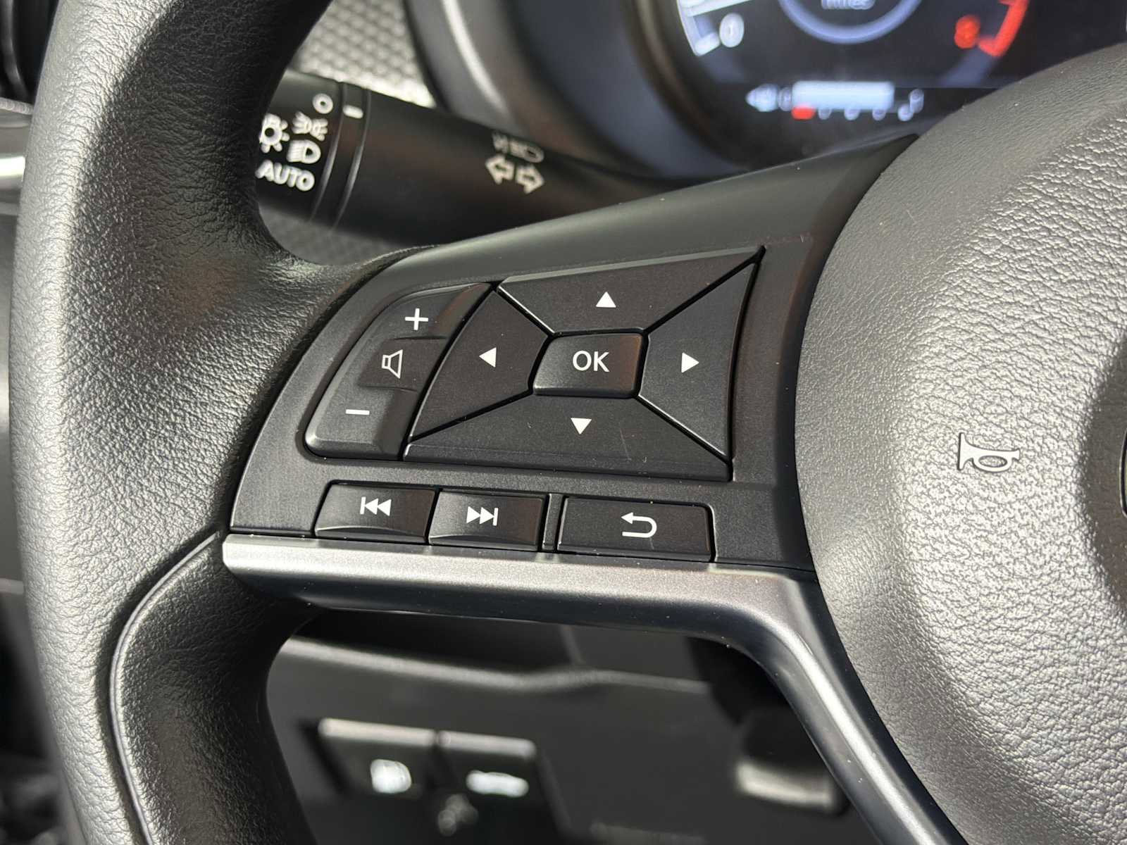 Used 2024 Nissan Kicks SV FWD image 23