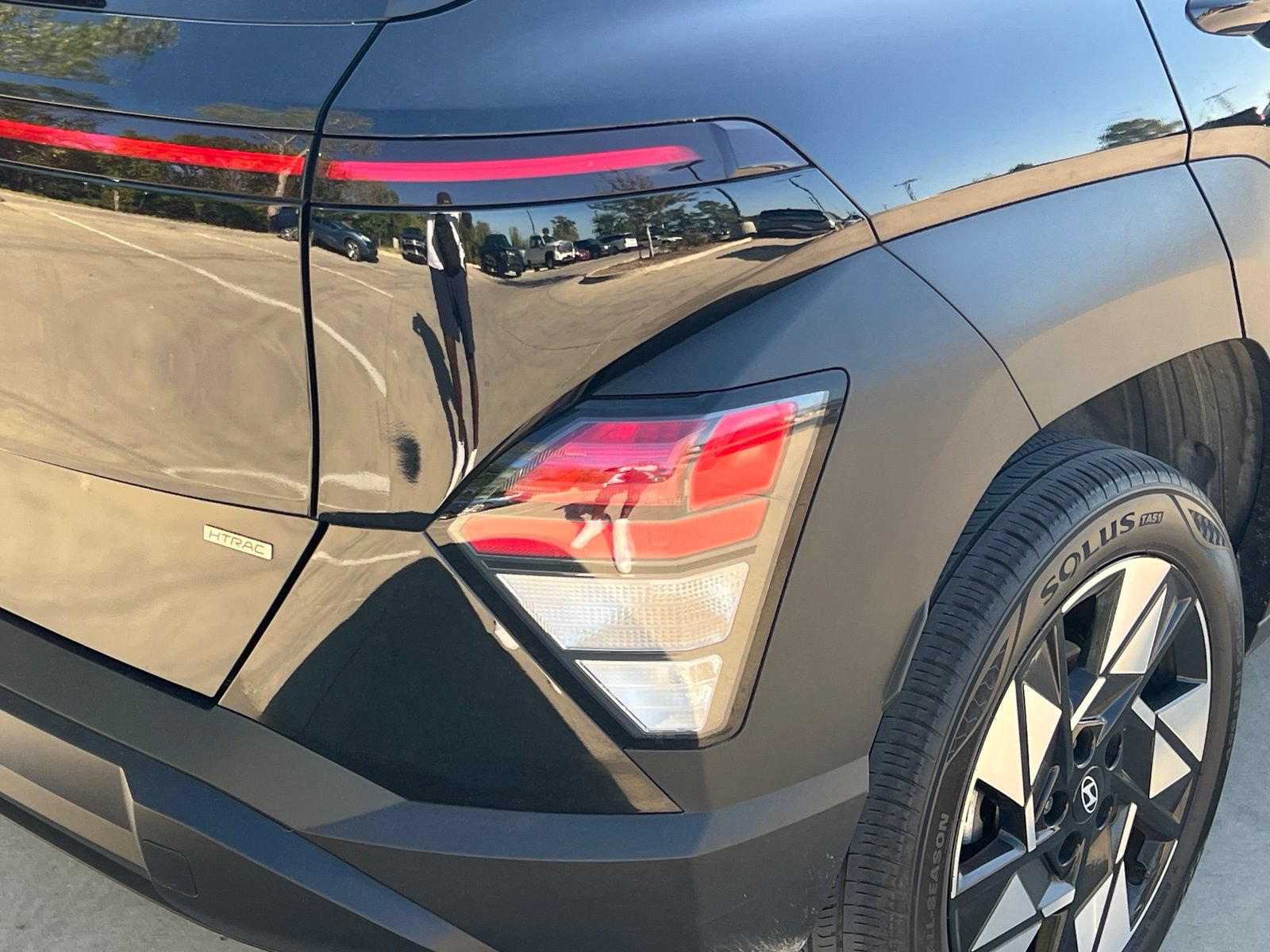 Certified 2024 Hyundai Kona SEL AWD/4WD image 13
