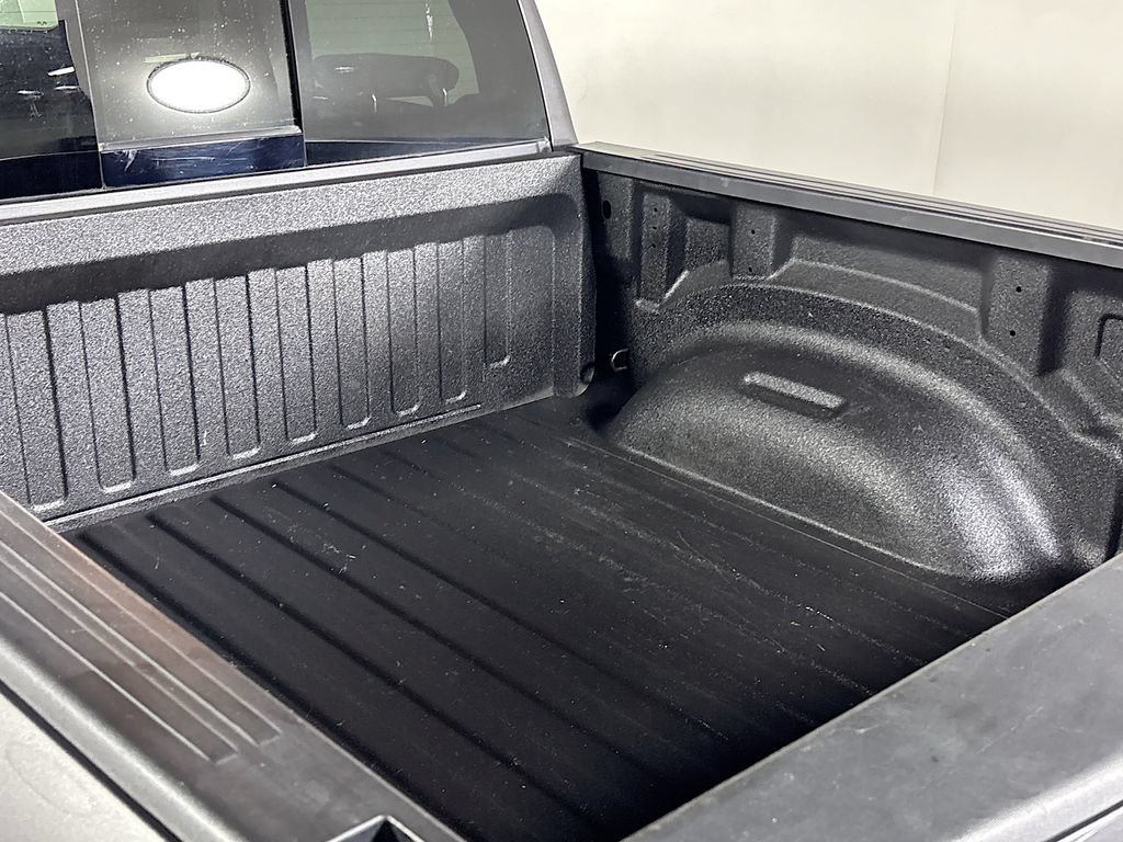 Used 2021 RAM 1500 Laramie w/ Sport Appearance Package AWD/4WD image 21
