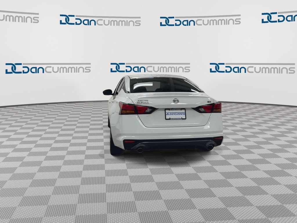 Used 2022 Nissan Altima 2.5 SR FWD image 7
