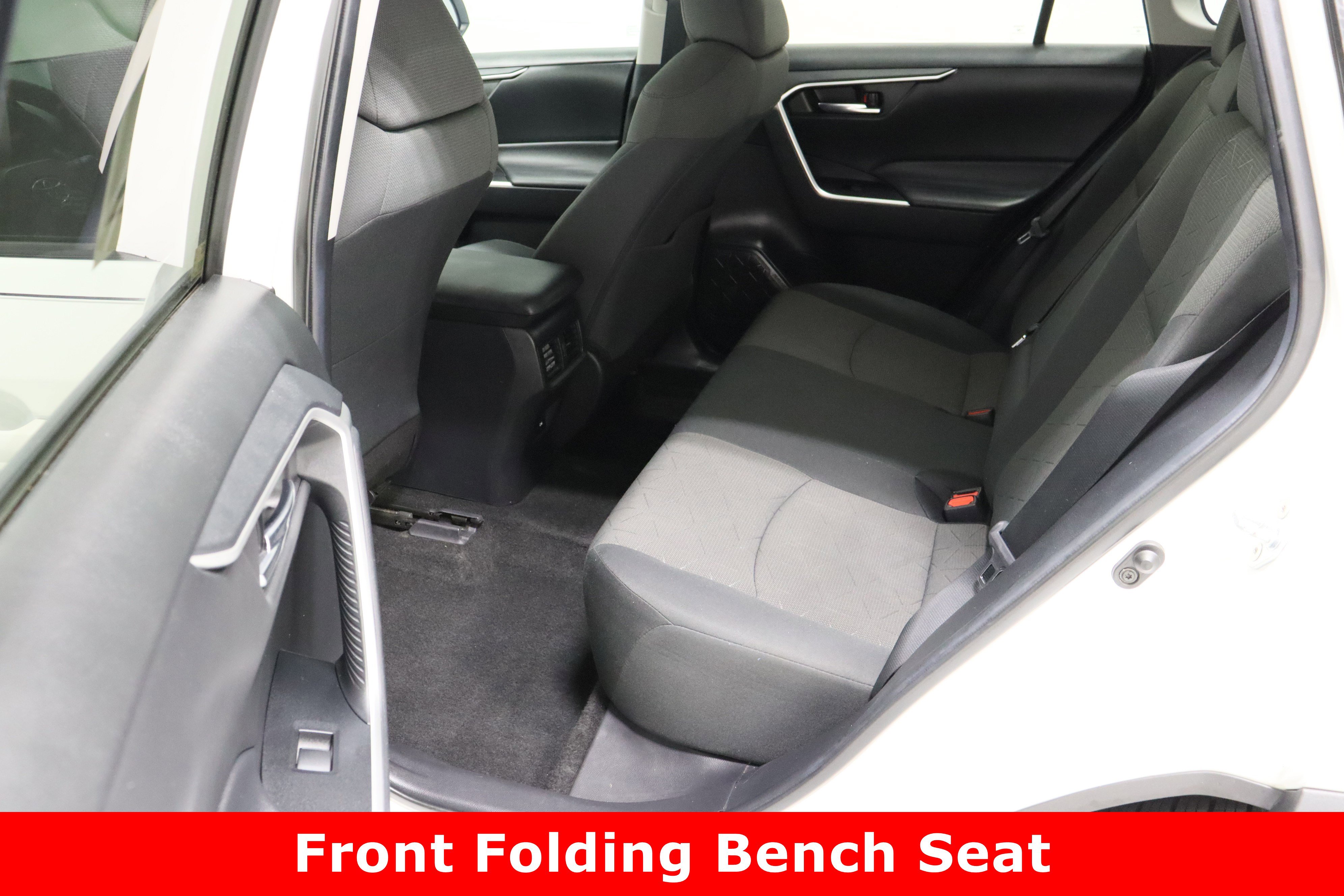 Used 2021 Toyota RAV4 XLE w/ Carpet Mat Package (TMS) image 28