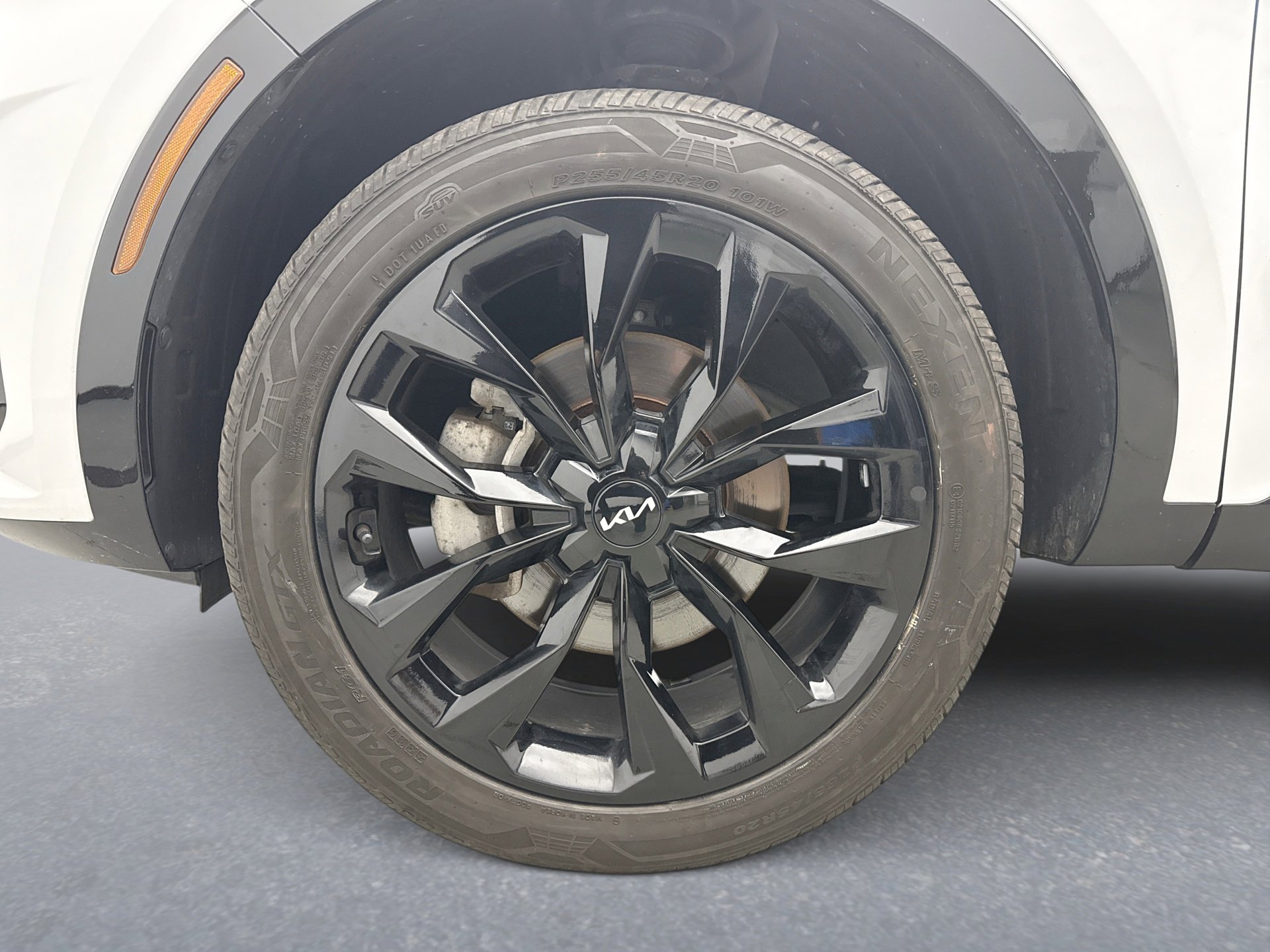 Used 2023 Kia Sorento SX image 27