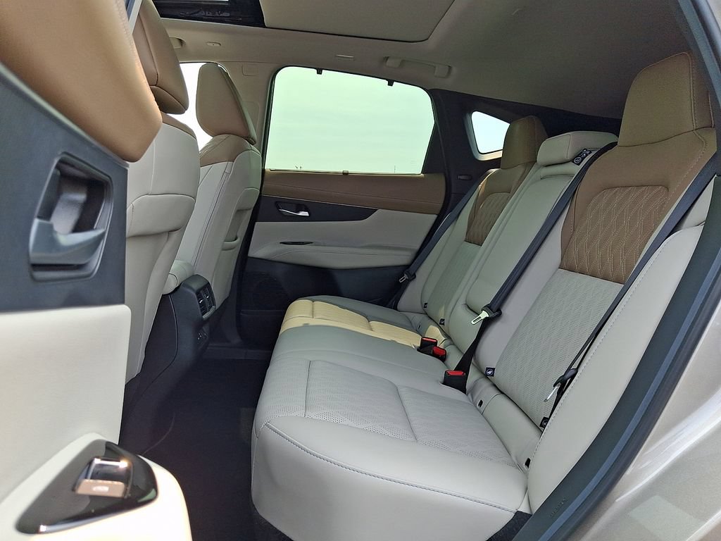 Certified 2026 Nissan Murano Platinum w/ Cargo Package AWD/4WD image 10