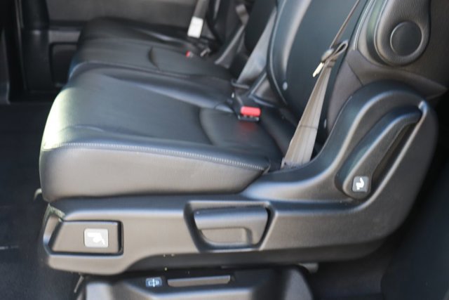 Used 2023 Honda Odyssey Touring image 13