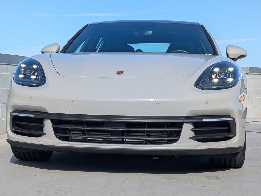 Certified 2019 Porsche Panamera image 8