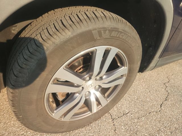 Used 2017 Honda Pilot EX-L image 2